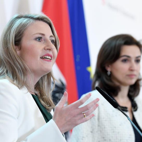 Susanne Raab und Alma Zadic