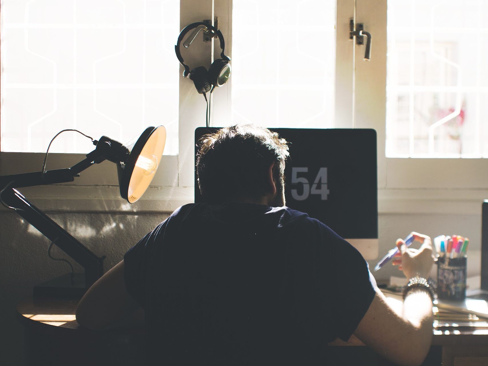 Immer mehr Firmen bieten für ihre Mitarbeiter Homeoffice an. Immer mehr Firmen bieten für ihre Mitarbeiter Homeoffice an.