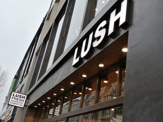 In der Oxford Street in London befindet sich einer der riesigsten LUSH-Stores der Welt - Spa inklusive