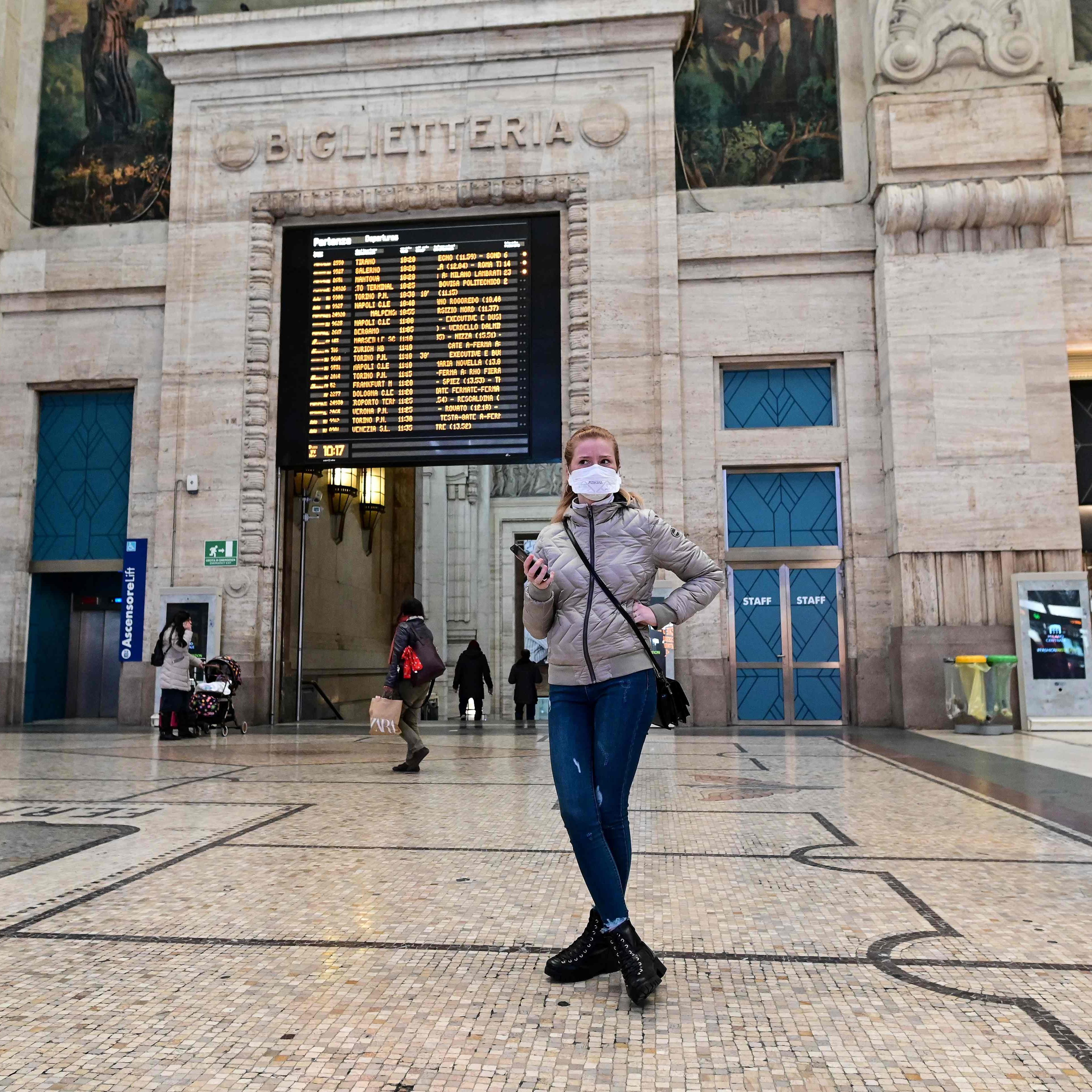 Menschen mit Atemschutzmasken sind in Mailand - trotz Foto - nicht sehr häufig.