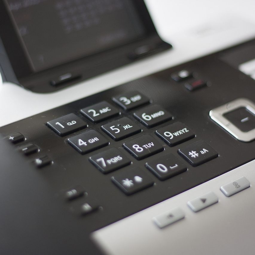 Die Gratis-Hotline ist ab sofort verfügbar.