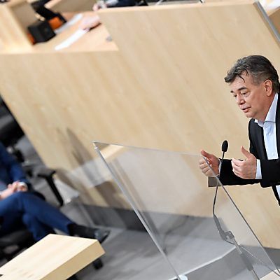 Kogler ist für "rigorosen Beitrag von Millionen und Milliarden-Erben"