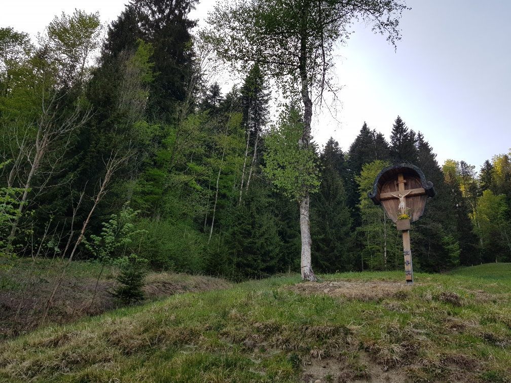 Wegkreuz am Wanderweg