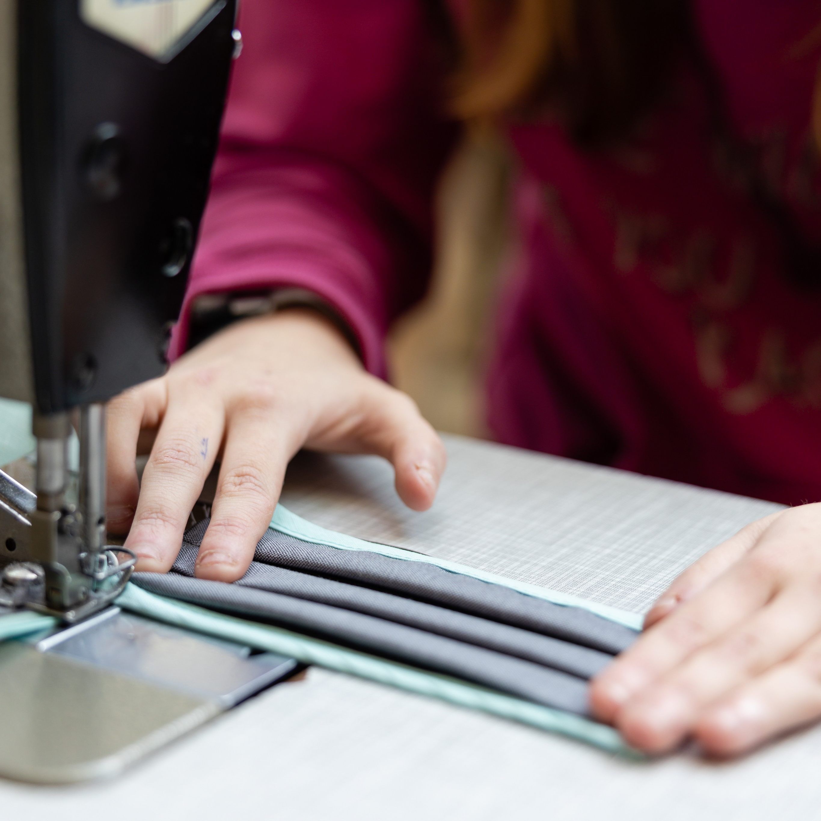 Heimische Designer setzen derzeit auf Masken-Produktion.