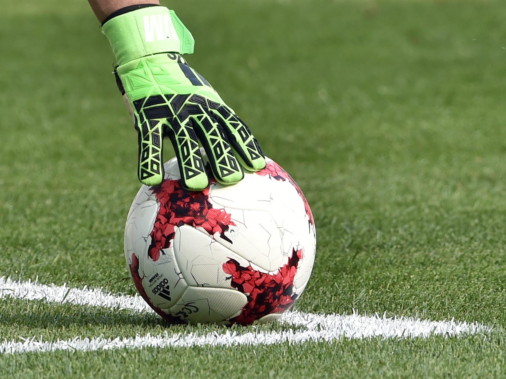 Mit kommender Woche dürfen Bundesliga-Vereine in Kleingruppen ihr Training wieder aufnehmen.