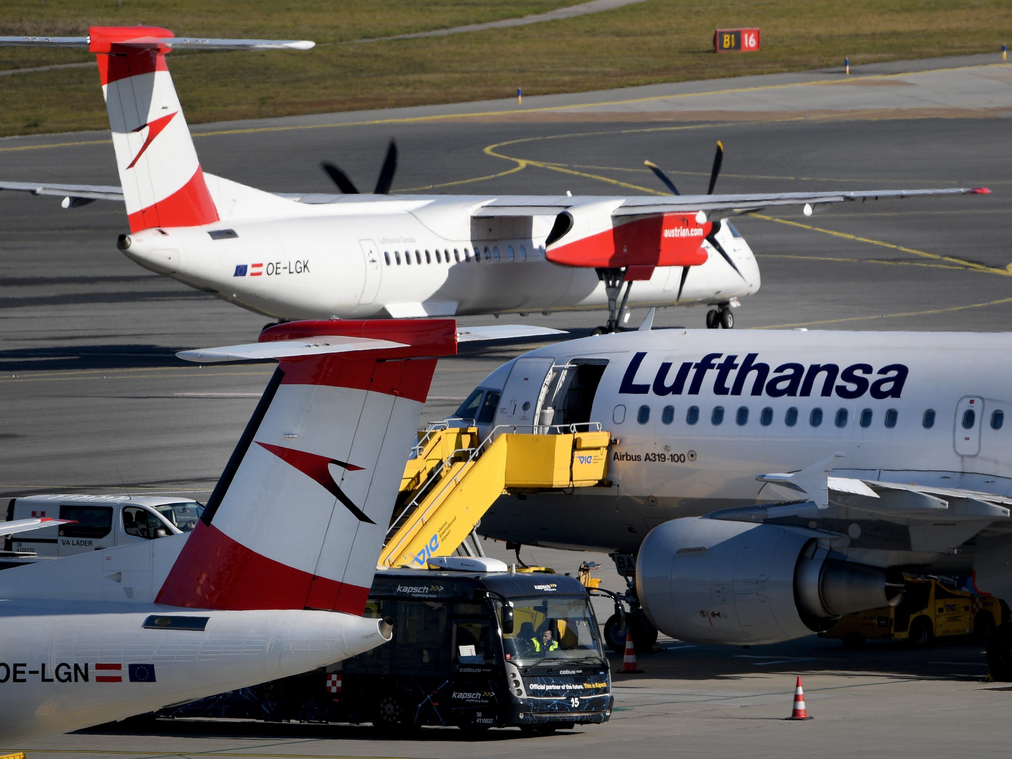 Die AUA hat in Österreich einen offiziellen Antrag auf Staatshilfe gestellt. Die AUA hat in Österreich einen offiziellen Antrag auf Staatshilfe gestellt.