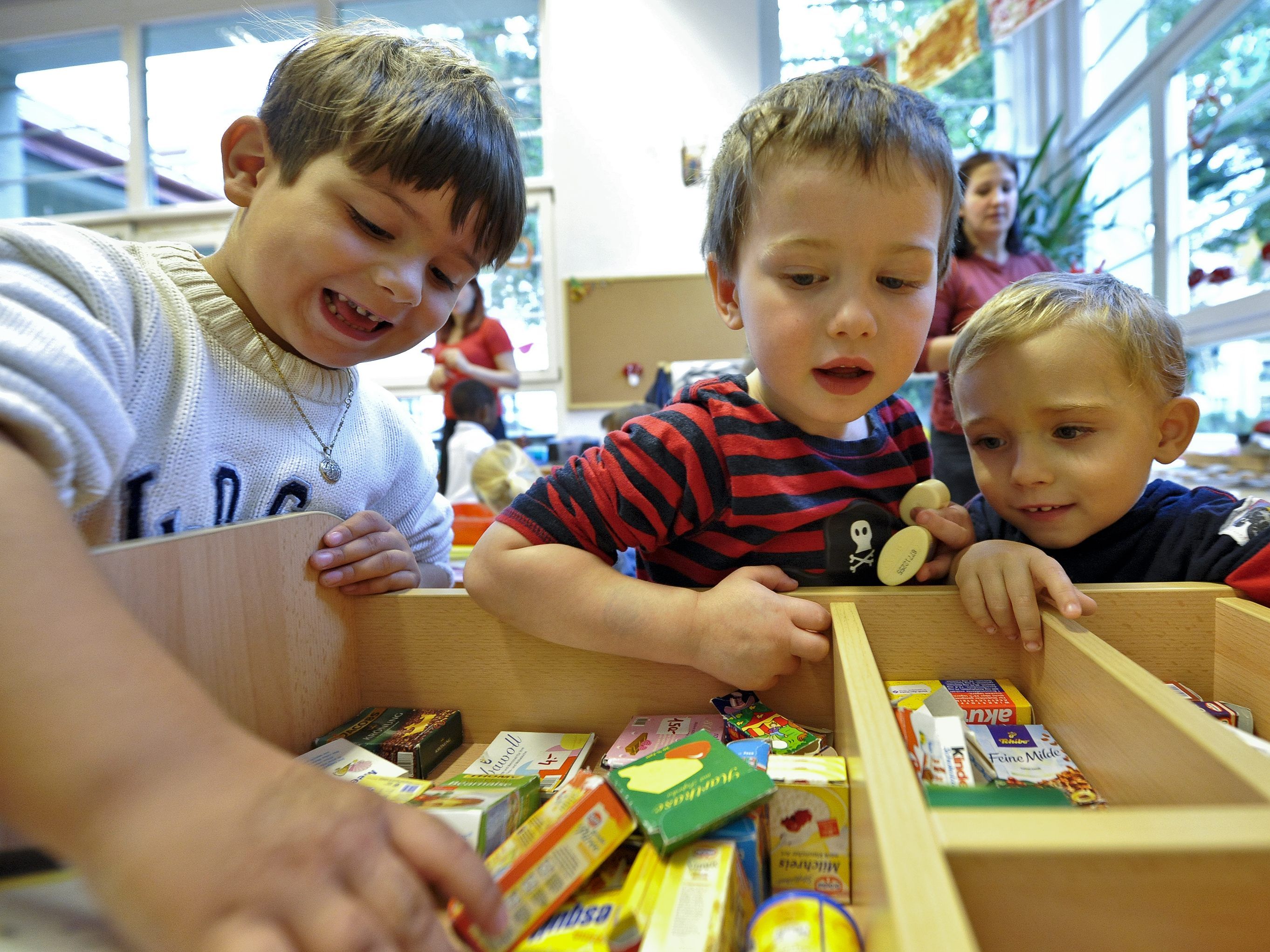 Kindergartenbetreiber werden ersucht, jedem Kind Betreuung anzubieten.
