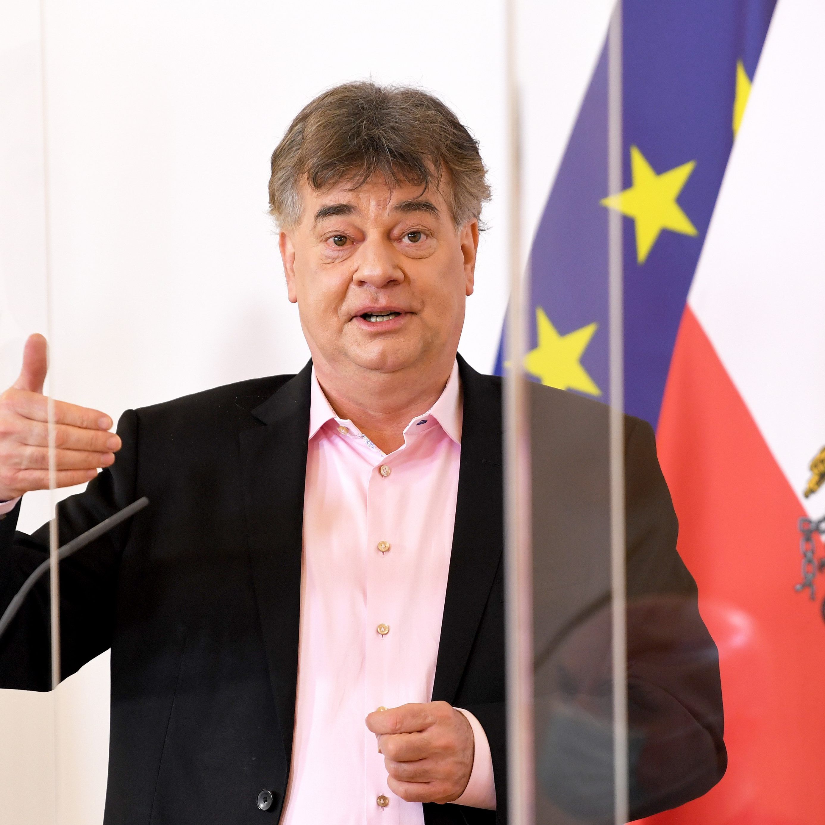 Werner Kogler gibt Ausblick über die weiteren Maßnahmen bezüglich Veranstaltungen.