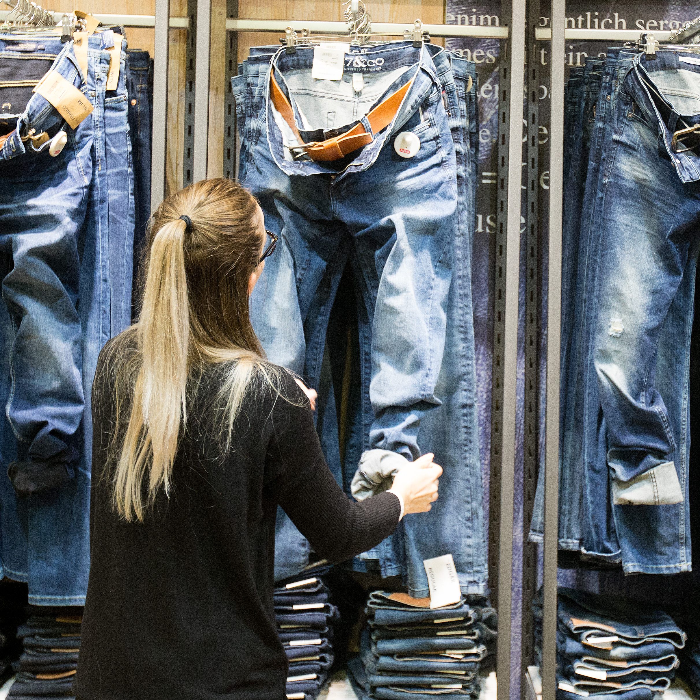 Ab 14. April dürfen GEschäfte bis 400m² wieder öffnen - Viele Fragen sind derzeit noch offen.