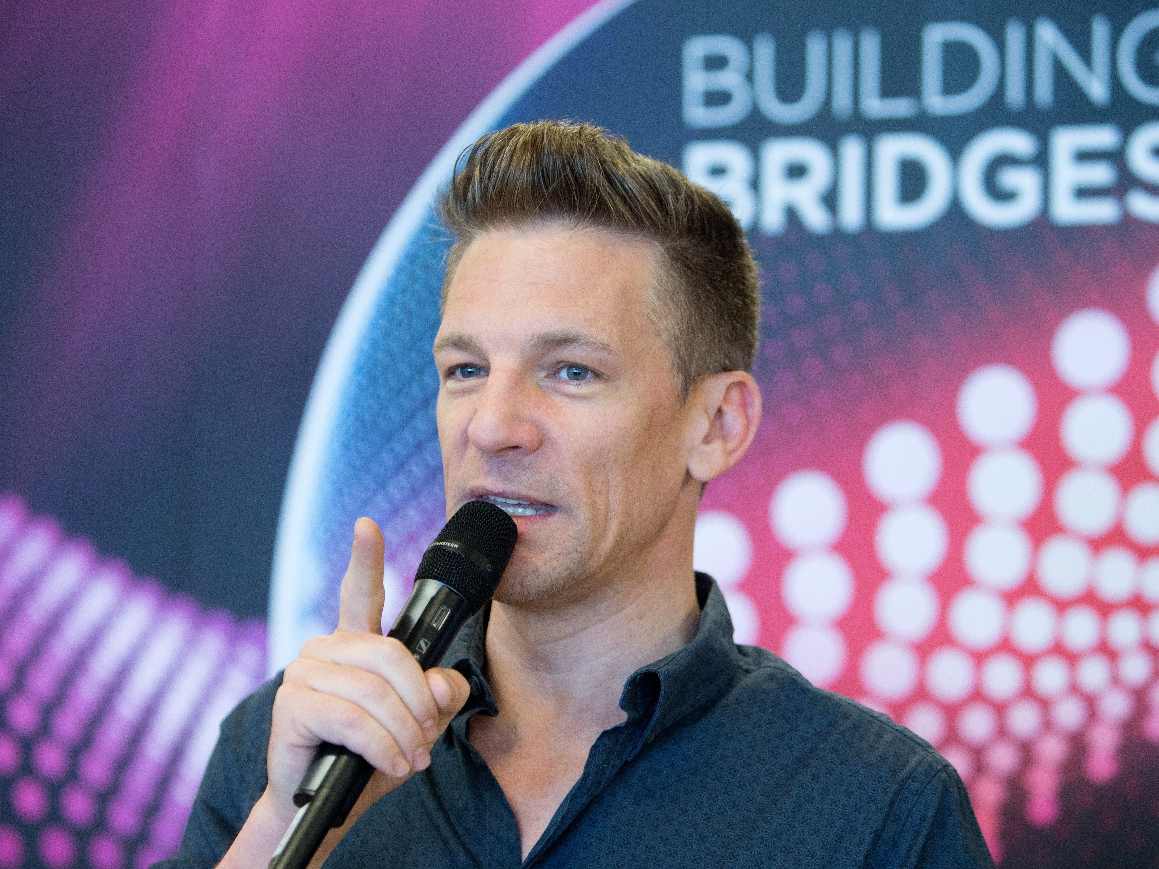 Andi Knoll wird die virtuelle Song-Contest-Challenge moderieren. Andi Knoll wird die virtuelle Song-Contest-Challenge moderieren.