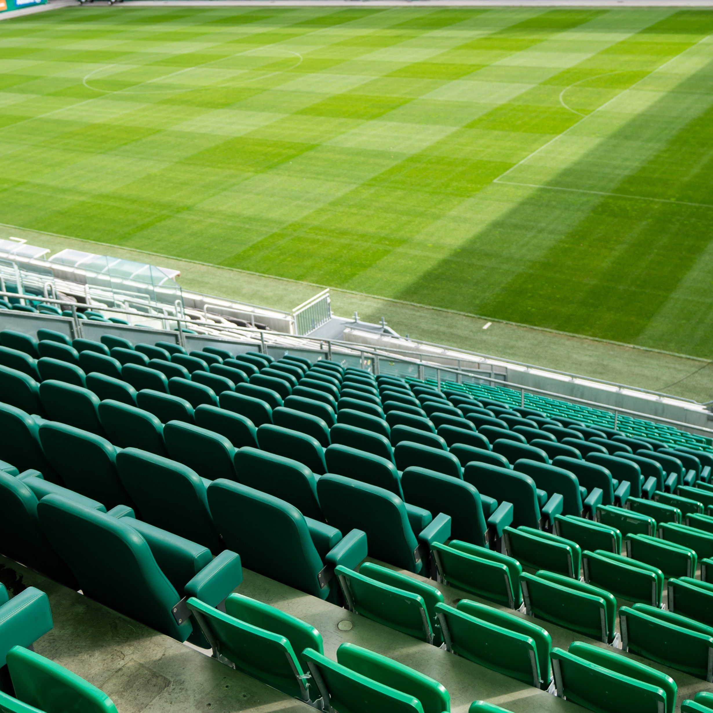 Die Fußball-Clubs wollen einen baldigen Trainings-Neustart.