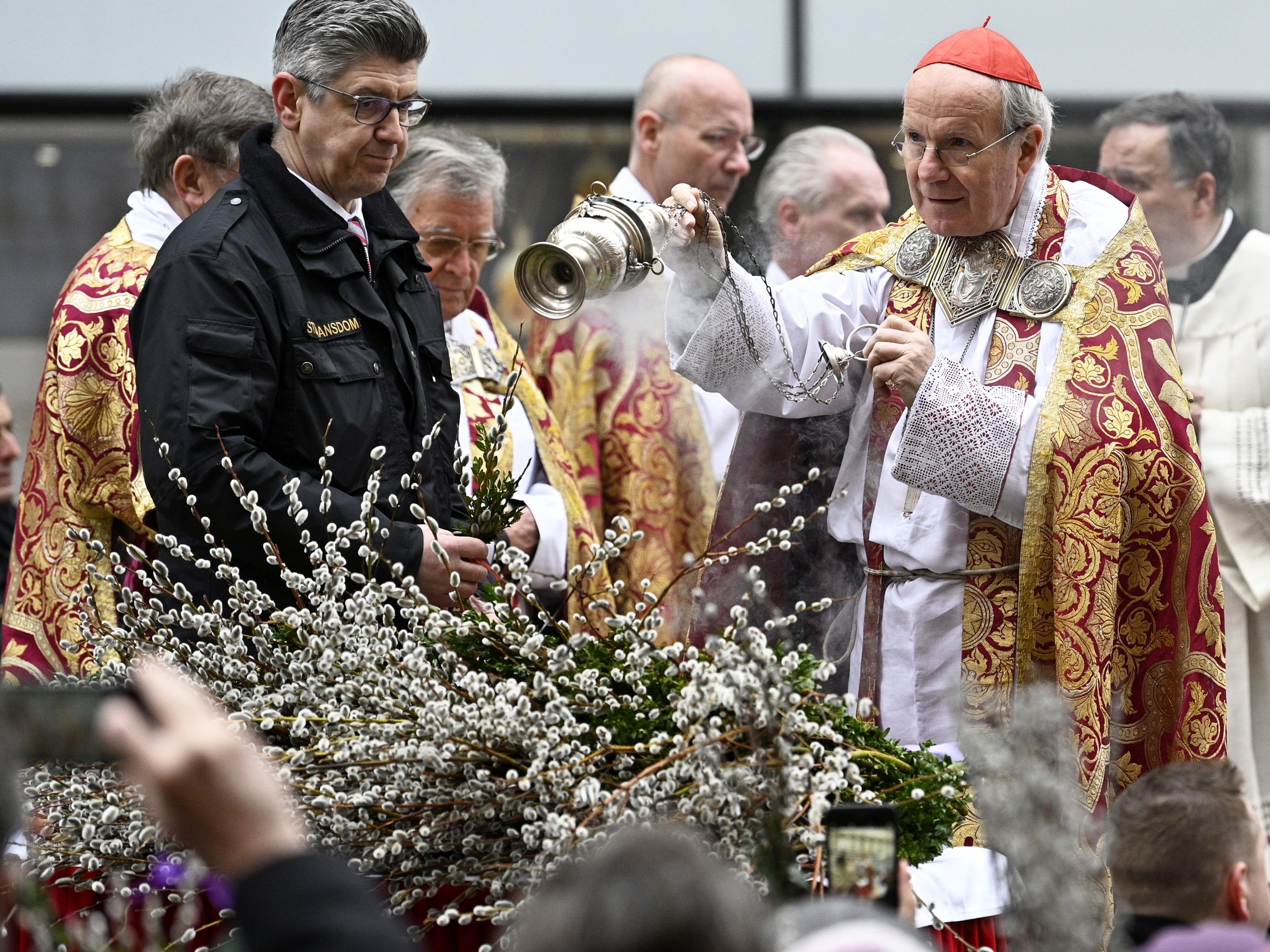 Am Palmsonntag überträgt der ORF den Gottesdienst mit Kardinal Schönborn.