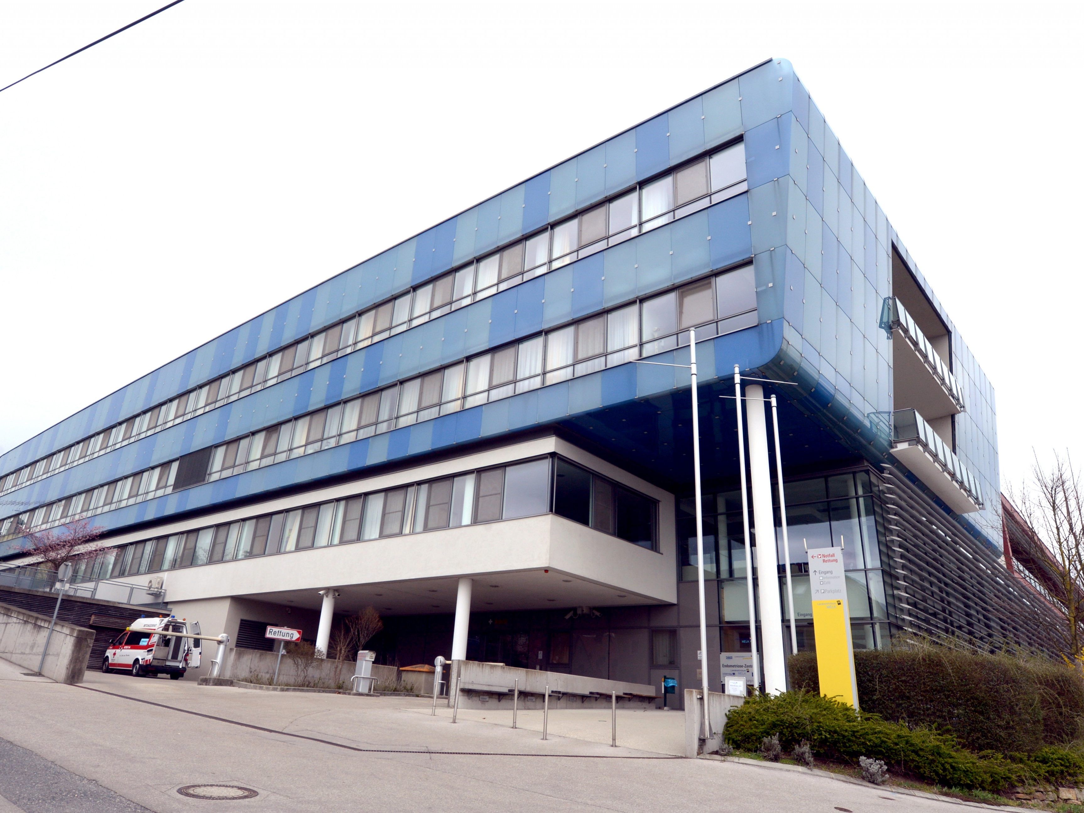 Das Landesklinikum Melk in NÖ - in diesem BEzirk gibt es aktuell 99 Coronavirus-Fälle