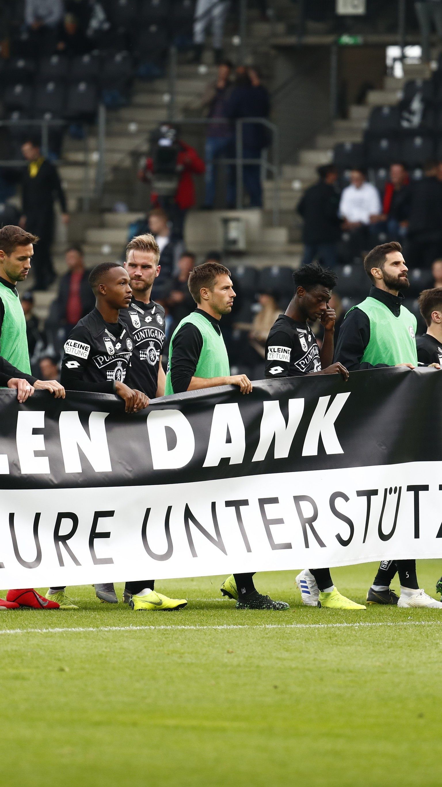 Die Bundesligisten hoffen auf die Unterstützung der Fans.
