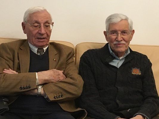 Zeitzeugen Herbert Traube und René Asso bei einem Interview in Frankreich im vergangenen Jahr. Beide waren im Mai 1945 als Soldaten der französischen Armee im Klostertal. Zeitzeugen Herbert Traube und René Asso bei einem Interview in Frankreich im vergangenen Jahr. Beide waren im Mai 1945 als Soldaten der französischen Armee im Klostertal.