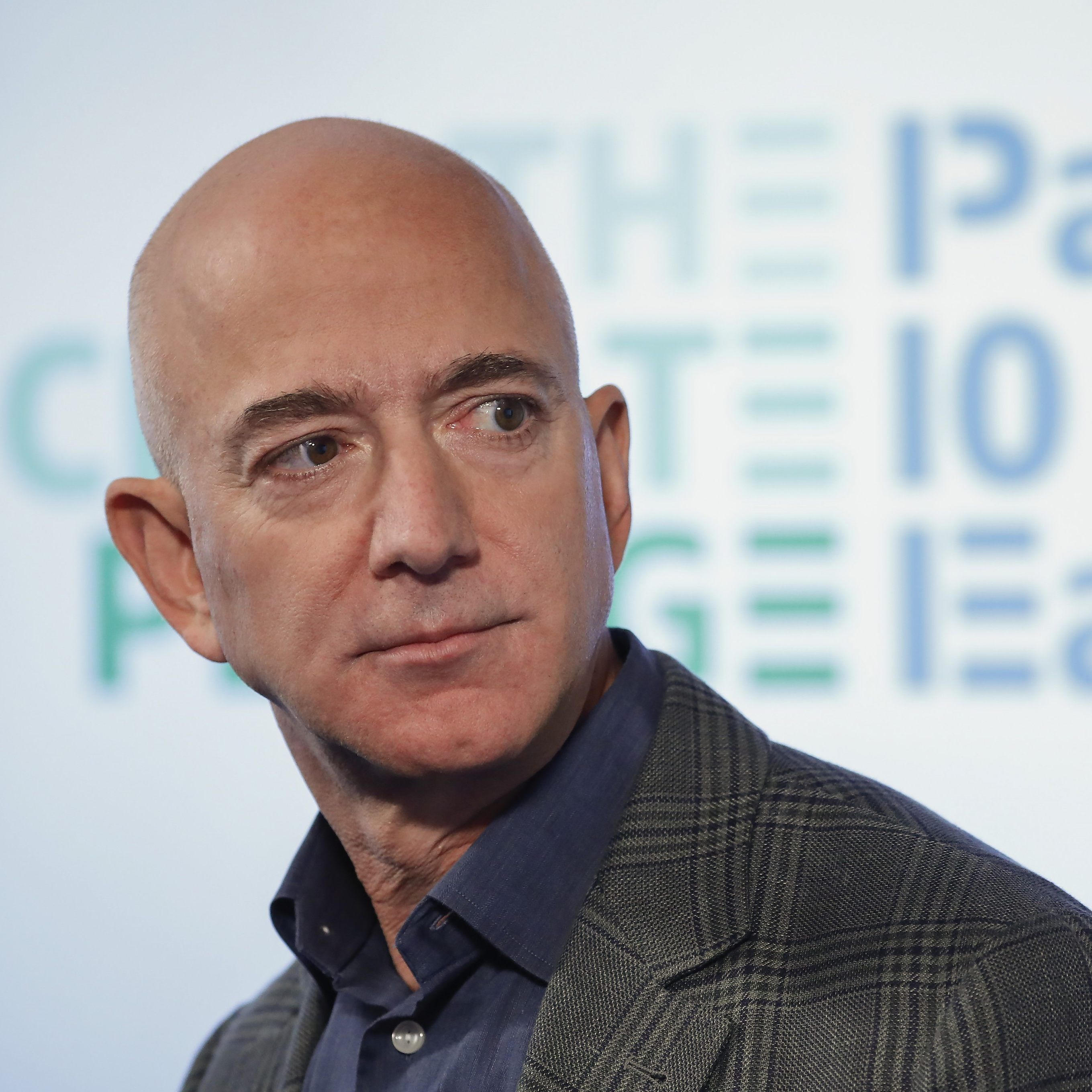 Jeff Bezos ist immer noch der reichste Mensch der Welt.