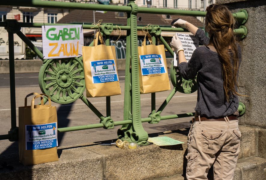 Auch der Gabenzaun wurde wieder bestückt. Auch der Gabenzaun wurde wieder bestückt.