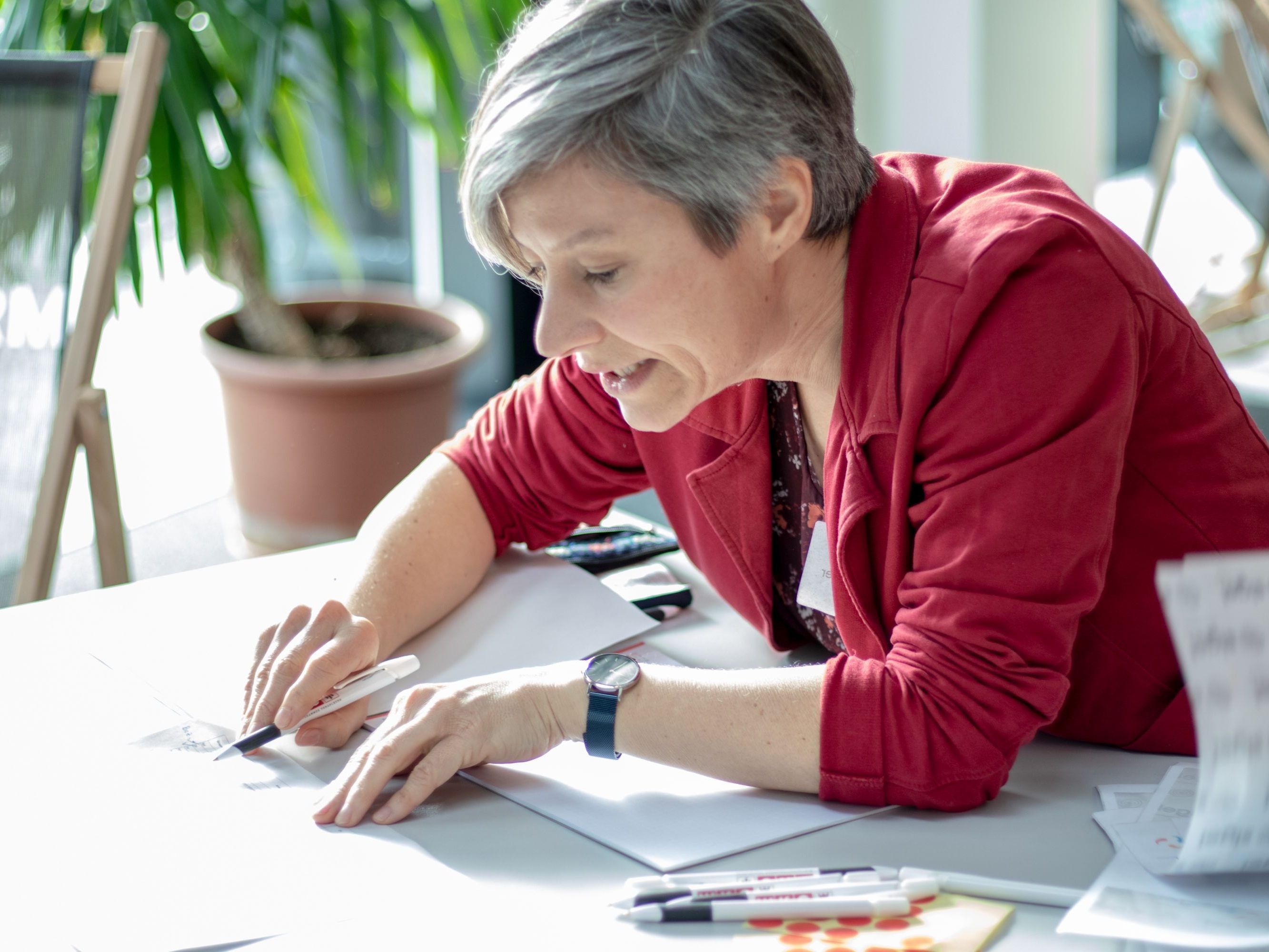 Anja Ritter bei Ihrer Arbeit als Soziokratie Expertin i. A.