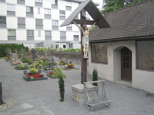 Friedhof bei der St.-Peters-Kirche Friedhof bei der St.-Peters-Kirche