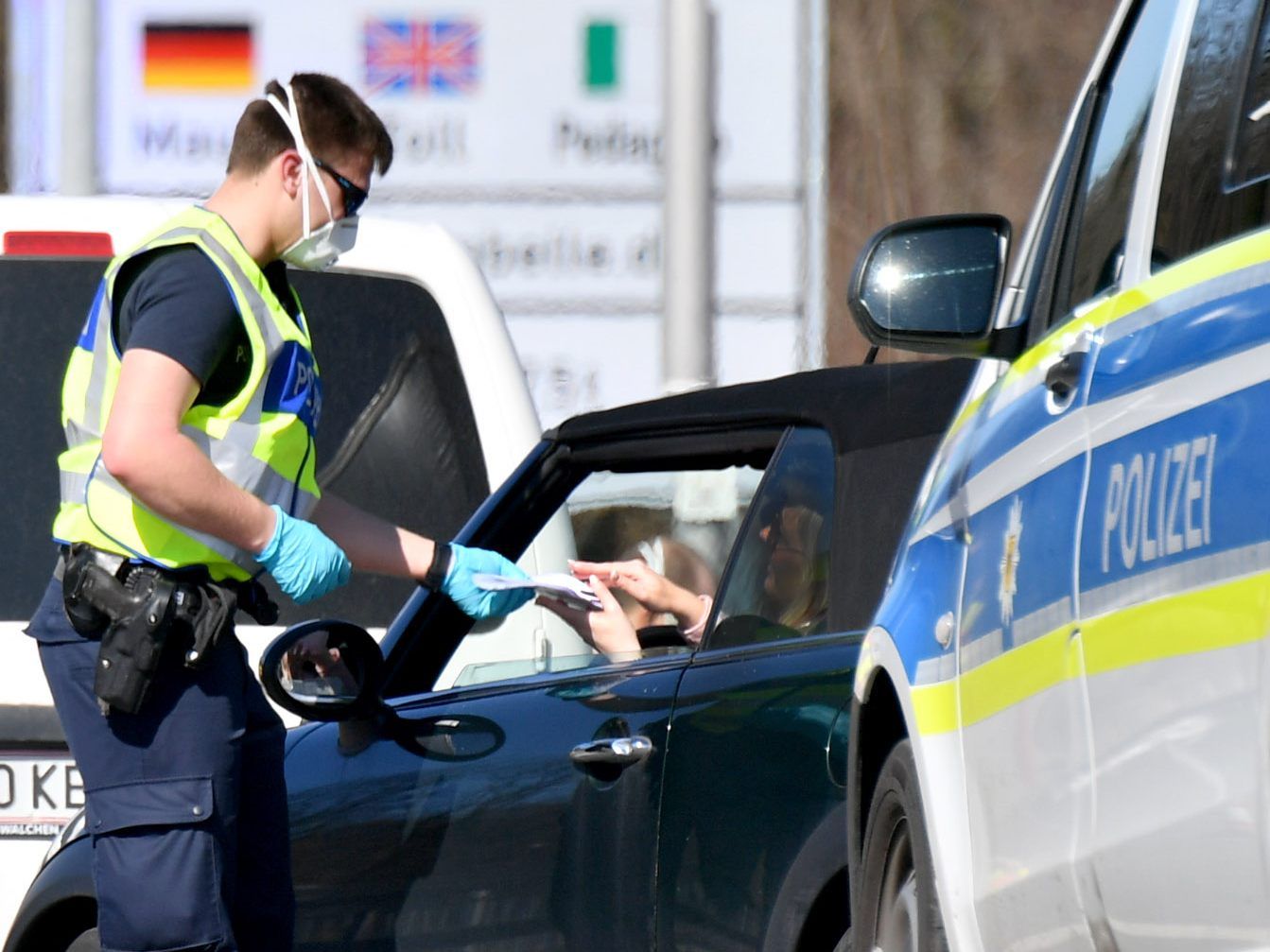 Die Grenzkontrollen nach Deutschland und Tschechien könnten als erstes fallen. Die Grenzkontrollen nach Deutschland und Tschechien könnten als erstes fallen.