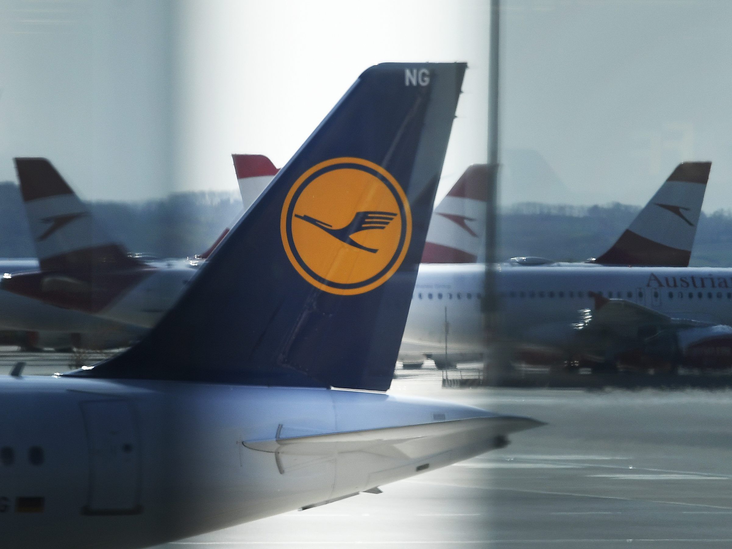 Die Corona-Krise setzt der Lufthansa schwer zu.