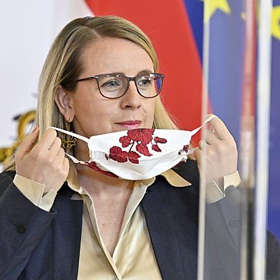 Wirtschaftsministerin Margarete Schramböck (ÖVP)