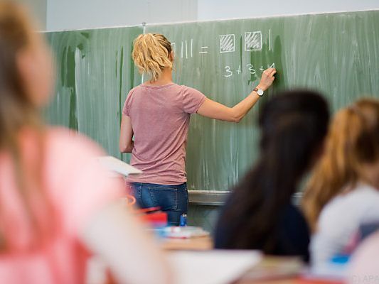 Unterricht findet an den zwei Fenstertagen statt Unterricht findet an den zwei Fenstertagen statt
