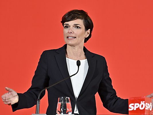 Die SPÖ-Chefin sieht den Zusammenhalt in ihrer Partei gegeben