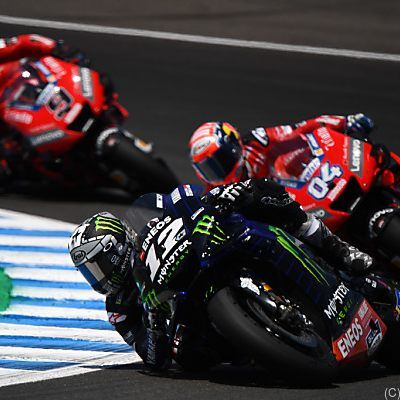 Zweikämpfe werden vor leeren Rängen ausgefochten