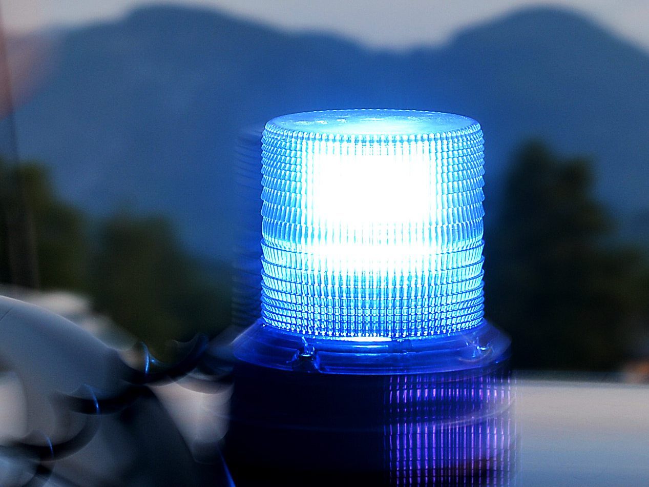Ein Mann wurde in Übersaxen bei einem Unfall während Holzarbeiten verletzt. Ein Mann wurde in Übersaxen bei einem Unfall während Holzarbeiten verletzt.