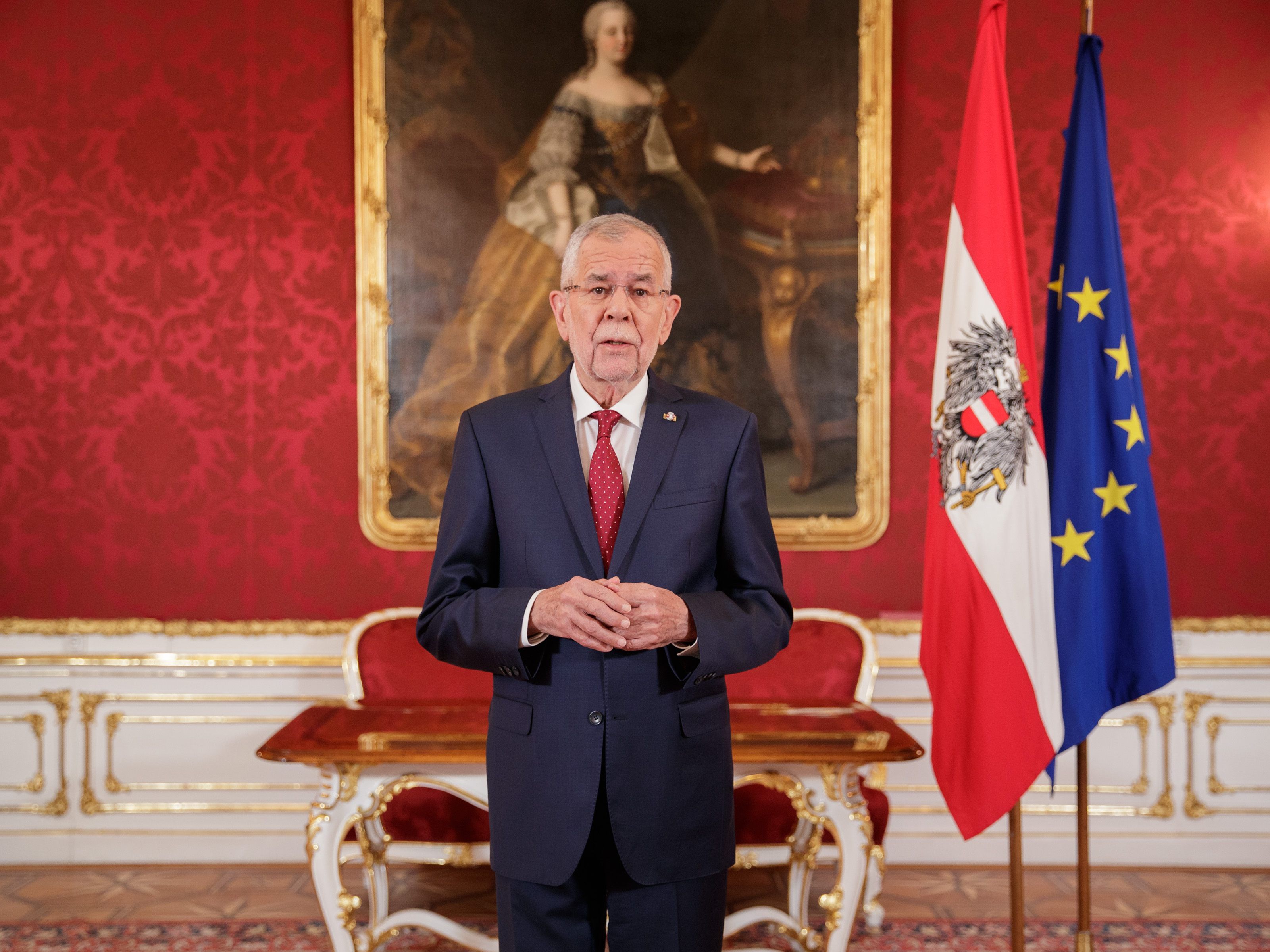 Van der Bellen macht in seiner Ansprache Mut.