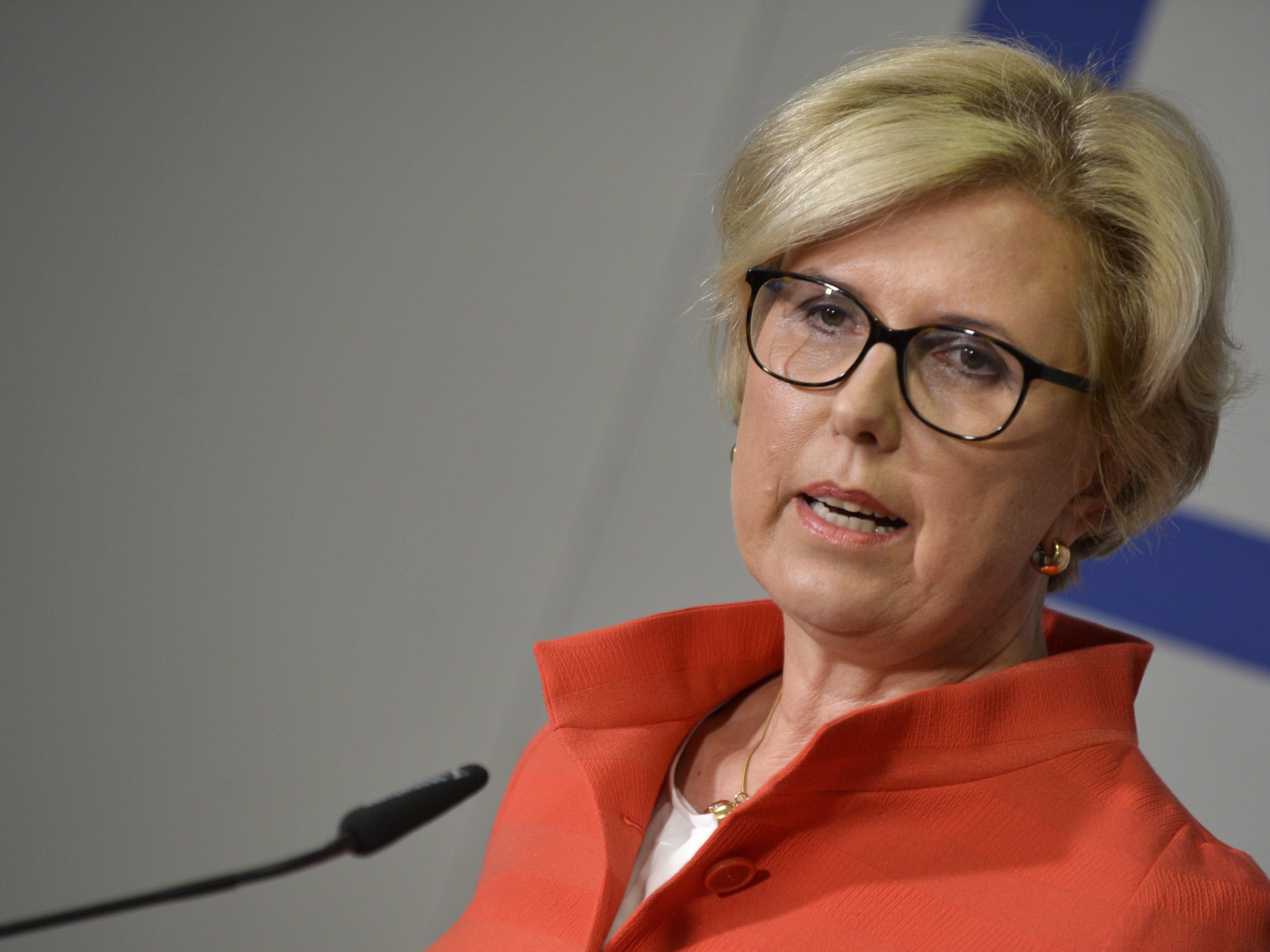 Margit Kraker kündigte die Überprüfung an.