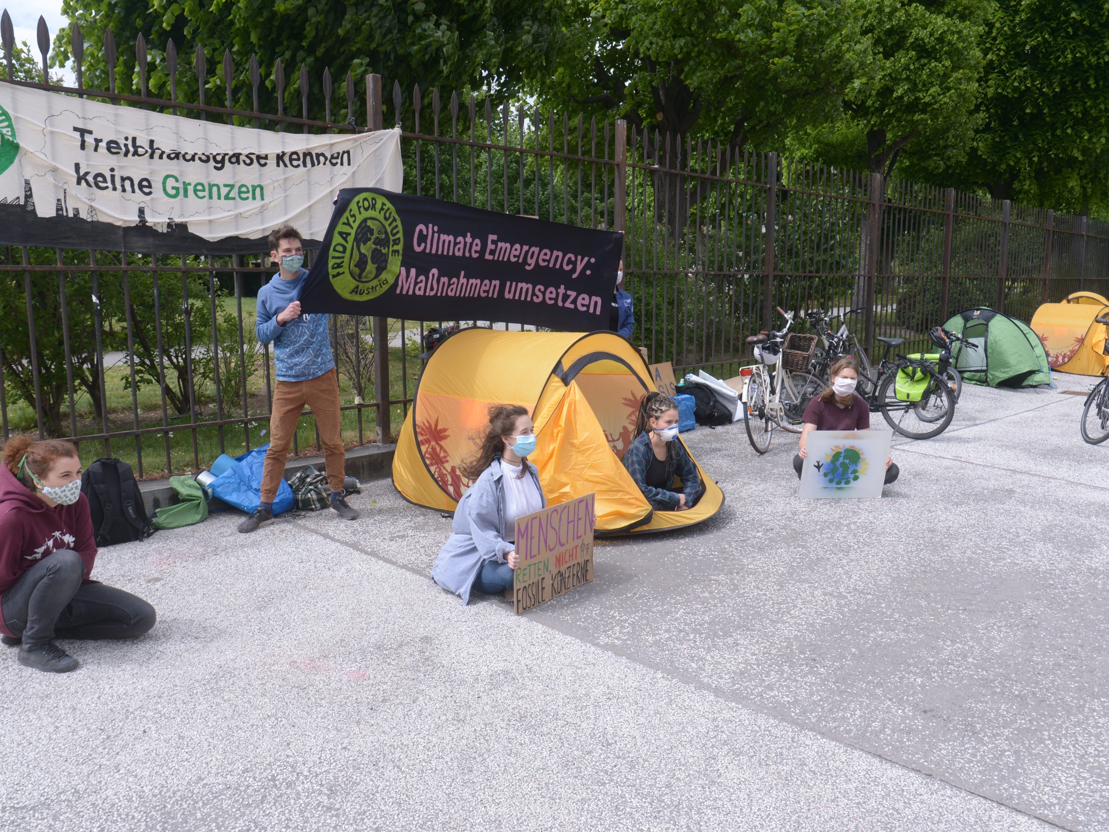 Bereits Anfang Mai wurde vor dem Bundeskanzleramt protestiert.