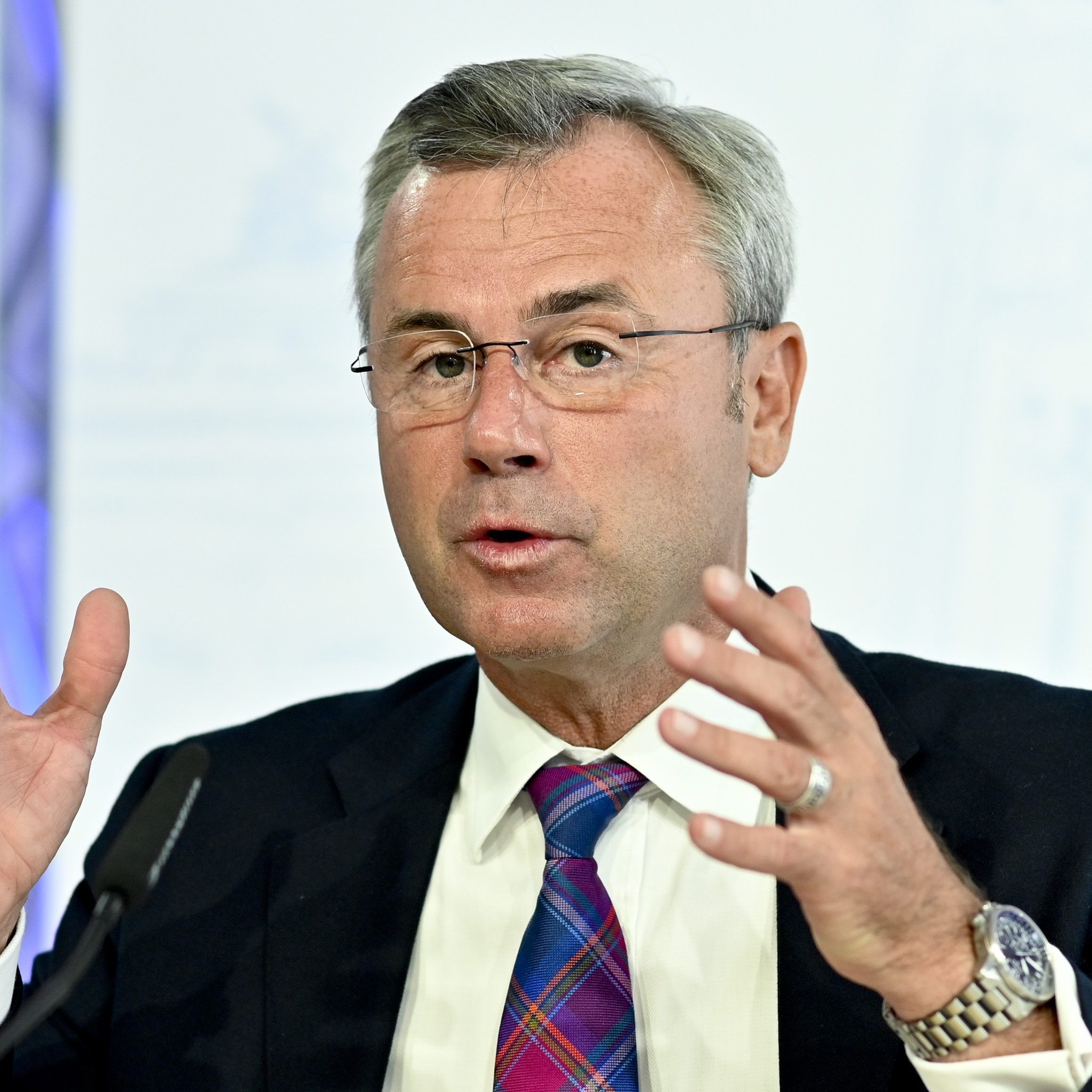 Für Norbert Hofer ist das Coronavirus "nur ein Grippevirus".