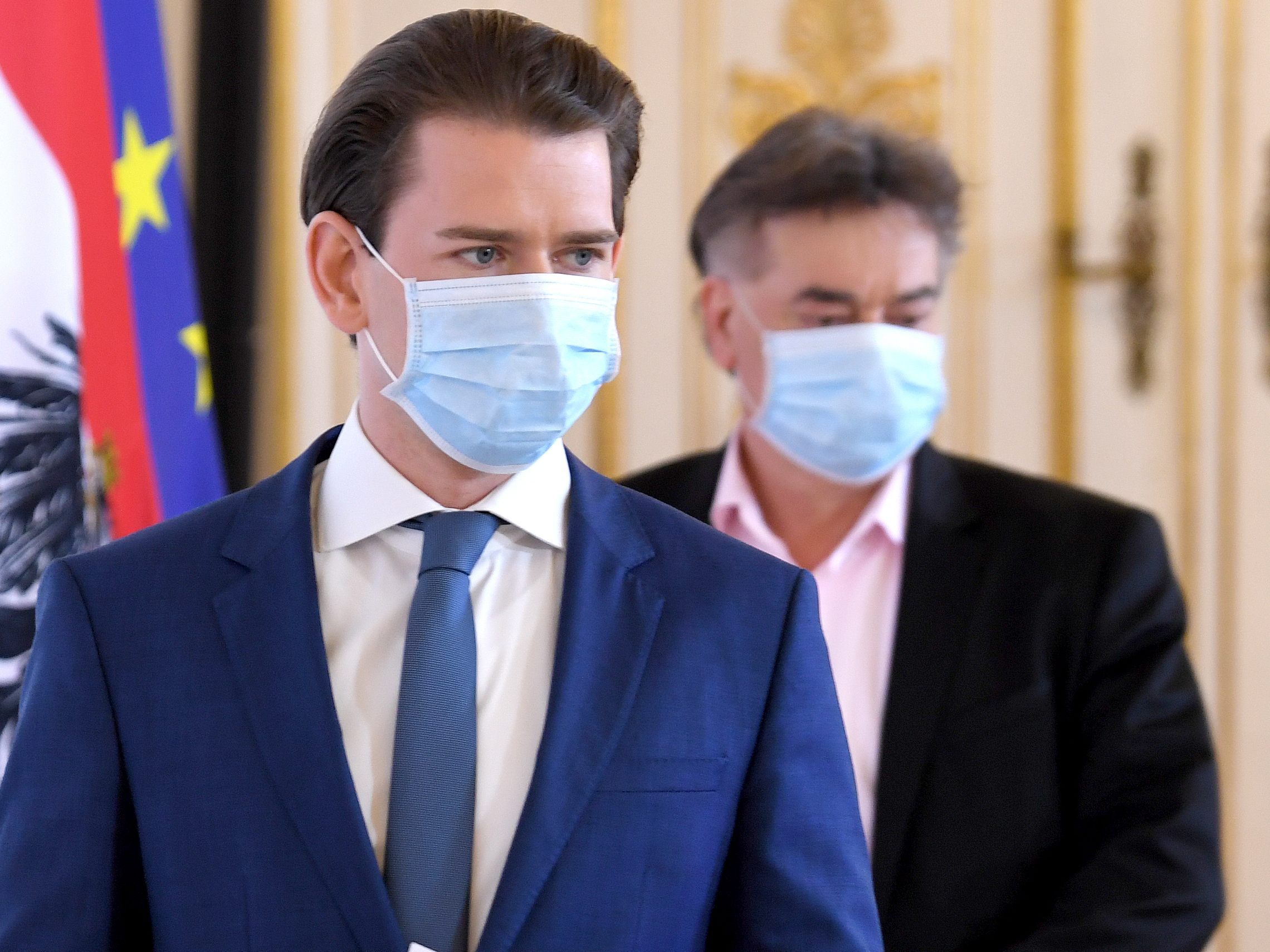 Umfragen zeigen, dass die Österreicher relativ zufrieden mit dem Handeln der Regierung sind.