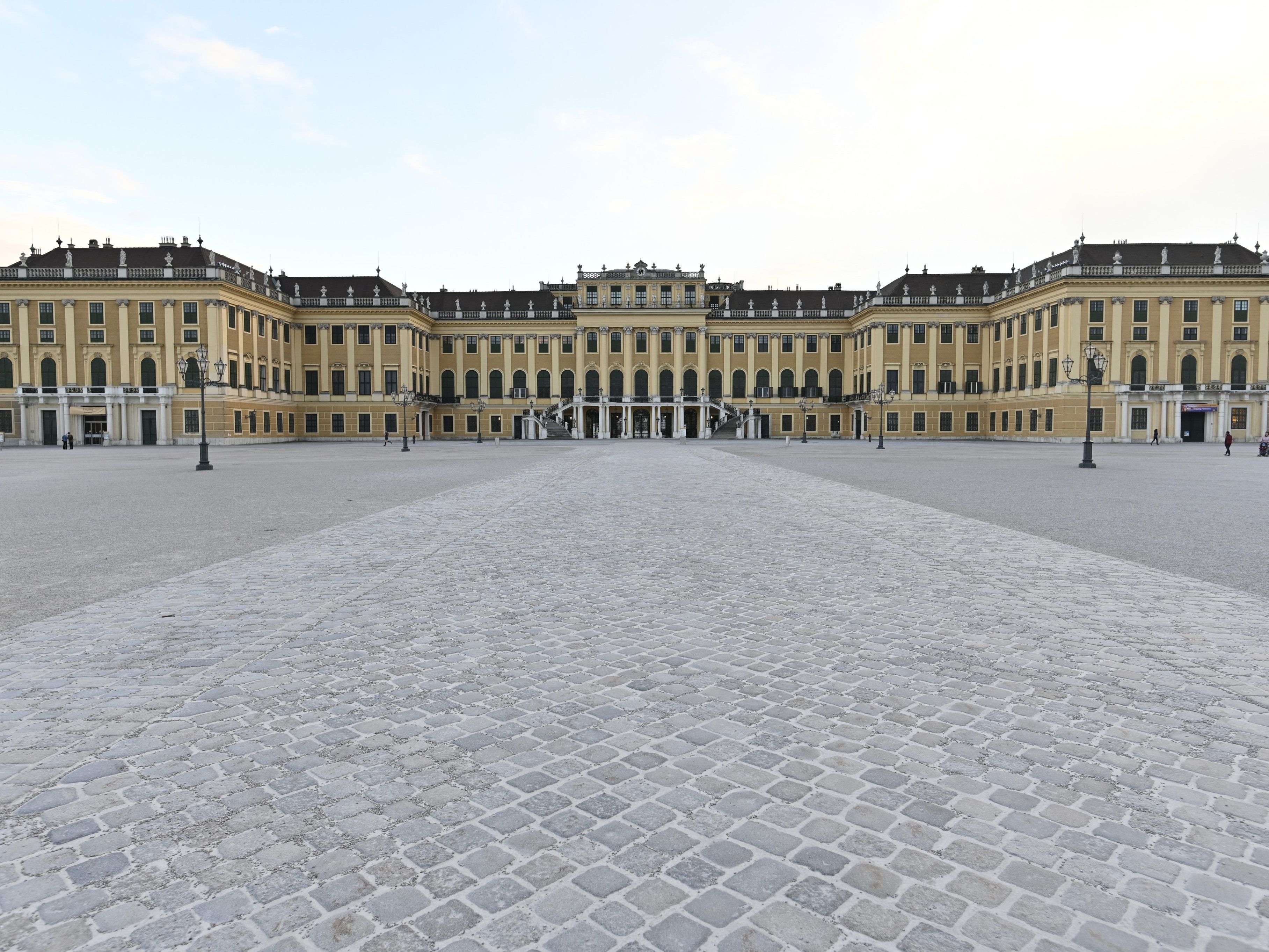 Unter anderem öffnet das Schloss Schönbrunn wieder. Unter anderem öffnet das Schloss Schönbrunn wieder.