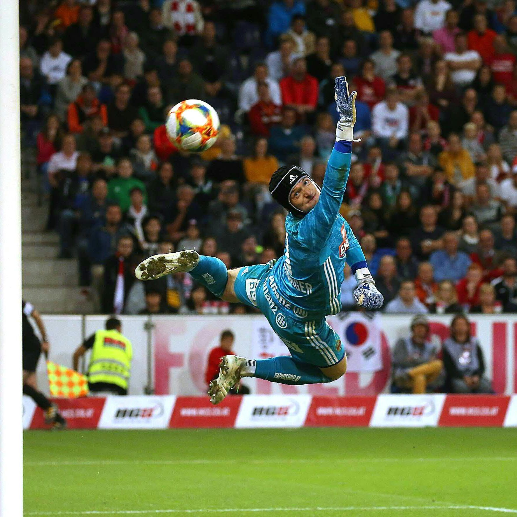 Hier sehen Sie das Match zwischen Red Bull Salzburg und Rapid Wien live.