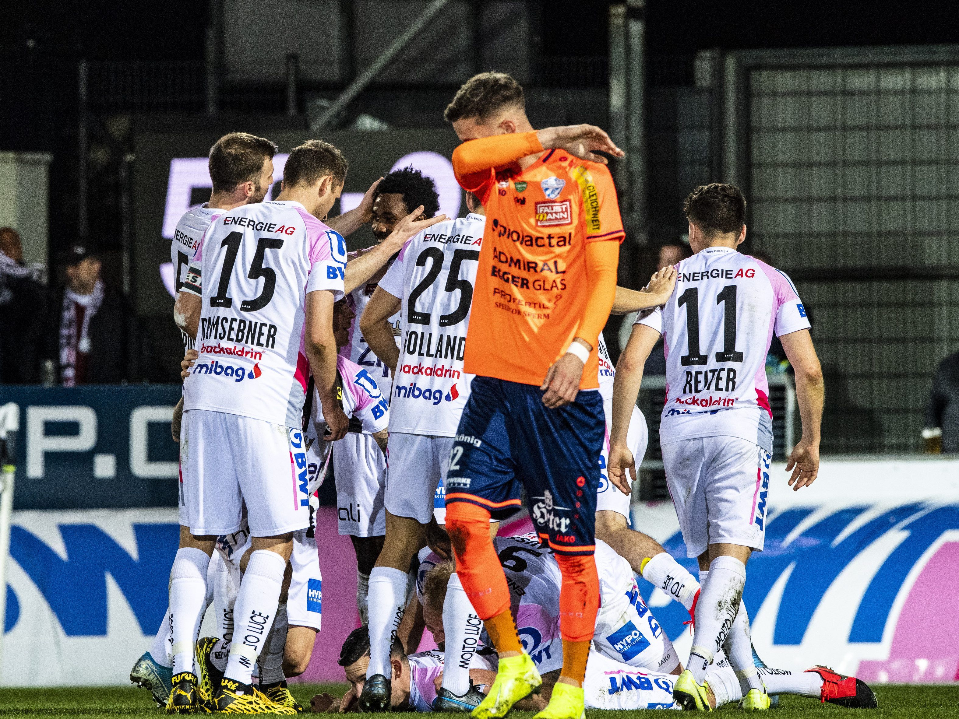 LIVE-Ticker zum Spiel LASK Linz gegen TSV Hartberg ab 18.30 Uhr. LIVE-Ticker zum Spiel LASK Linz gegen TSV Hartberg ab 18.30 Uhr.
