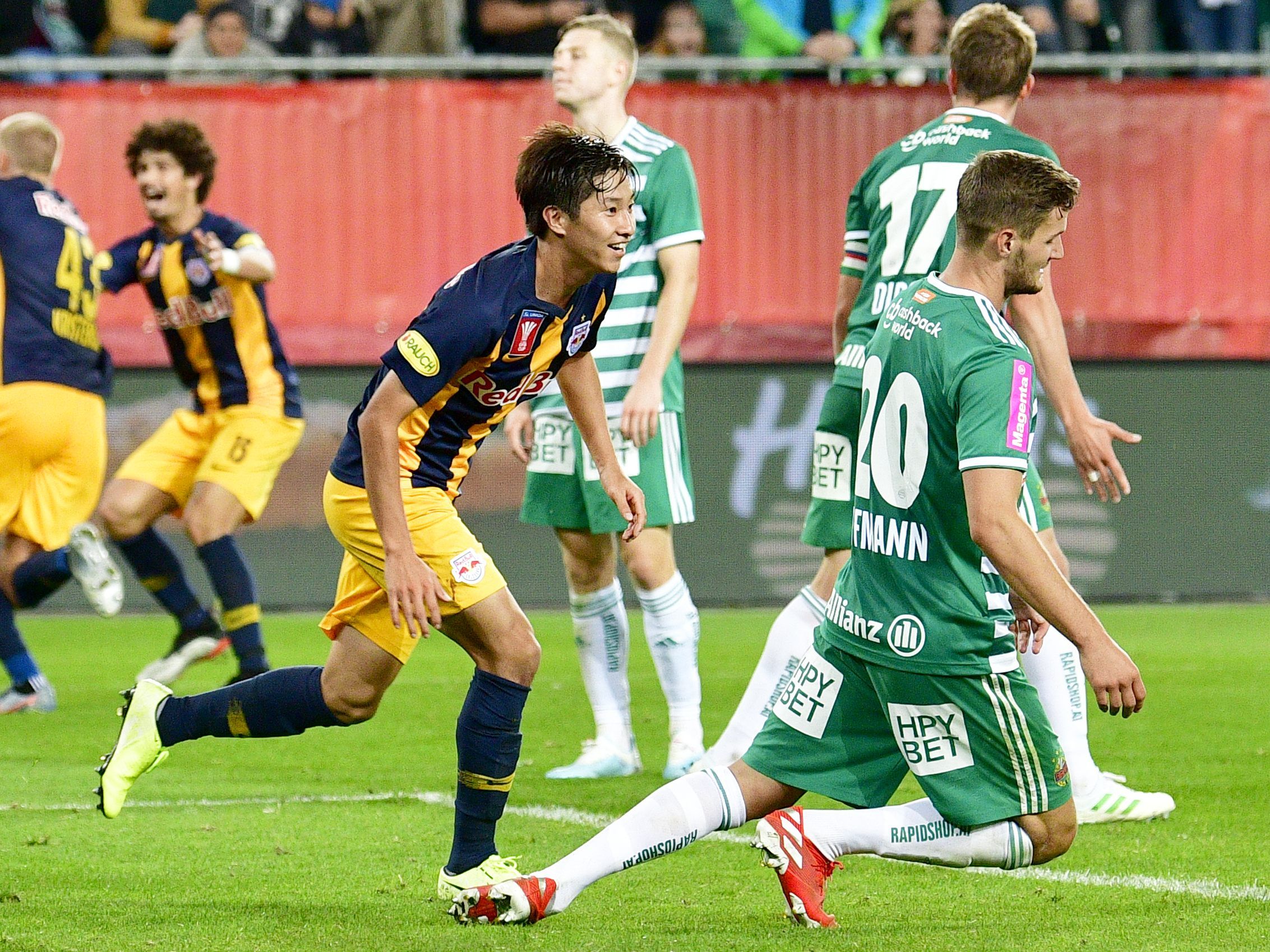 LIVE-Ticker zum Spiel RB Salzburg gegen Rapid Wien ab 20.30 Uhr. LIVE-Ticker zum Spiel RB Salzburg gegen Rapid Wien ab 20.30 Uhr.
