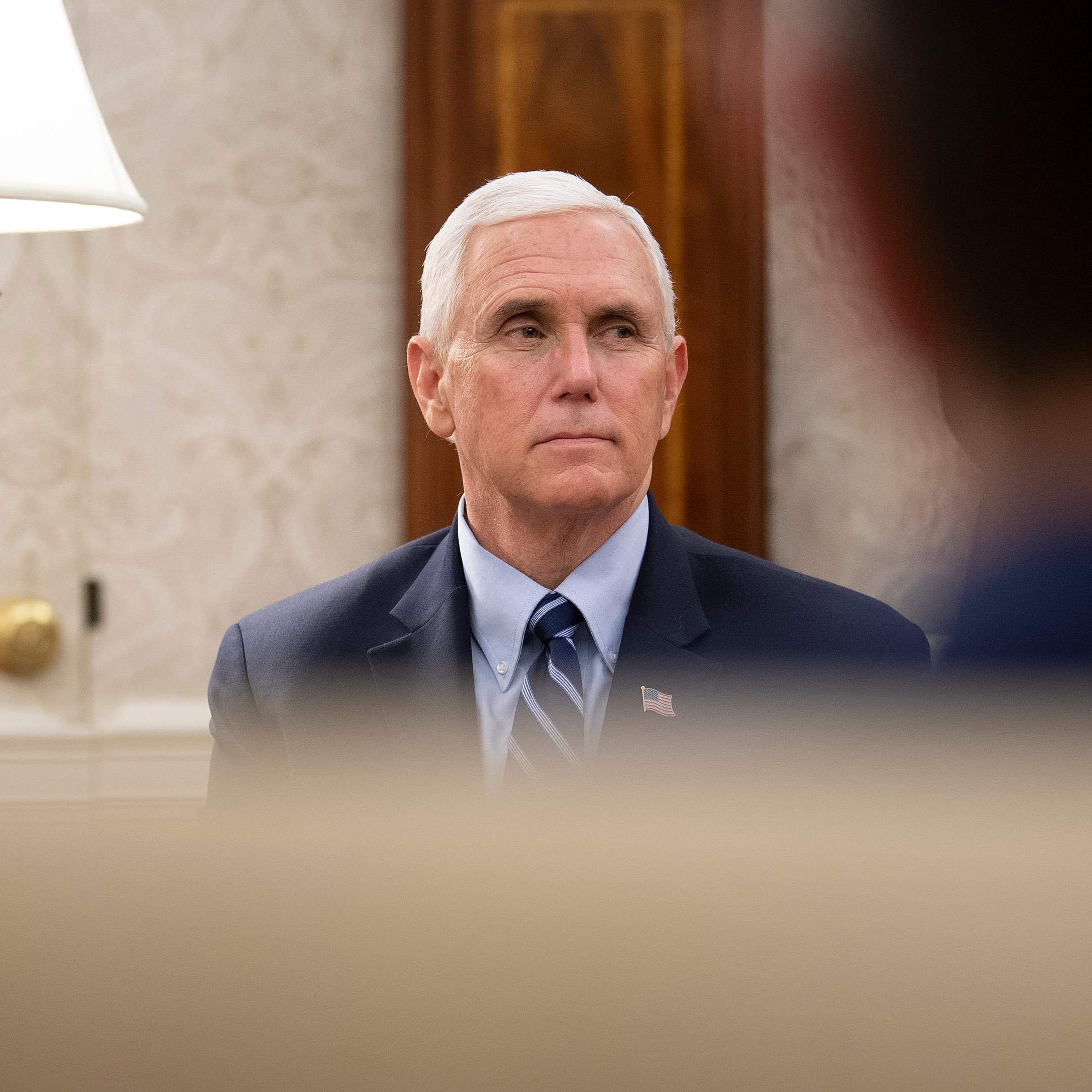 Corona-Virus erreicht Weißes Haus - trotzdem werden keine Masken getragen.