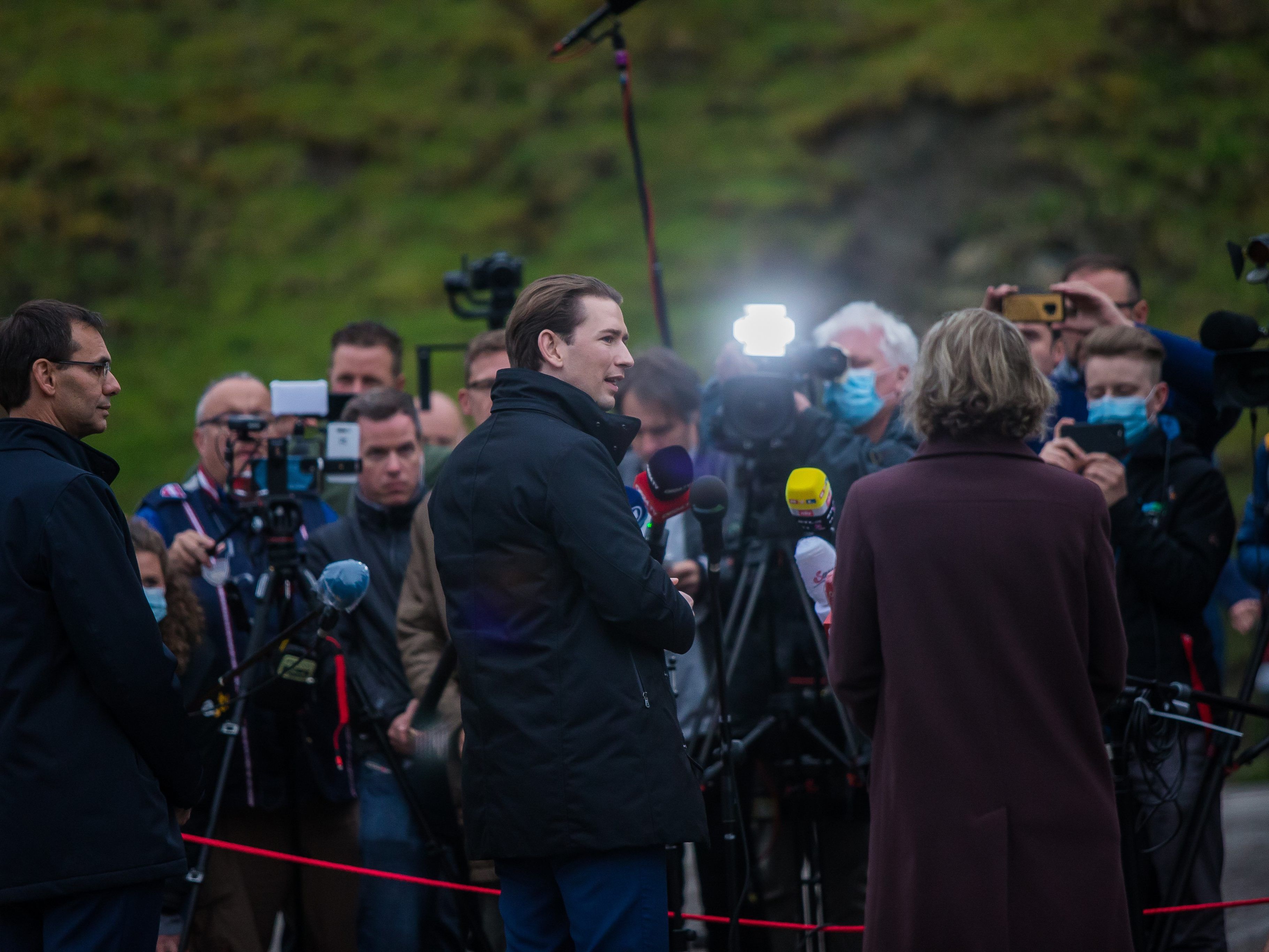 Kurz machte sich bei der Opposition nicht gerade beliebt mit seinem Auftritt im Kleinwalsertal. Kurz machte sich bei der Opposition nicht gerade beliebt mit seinem Auftritt im Kleinwalsertal.