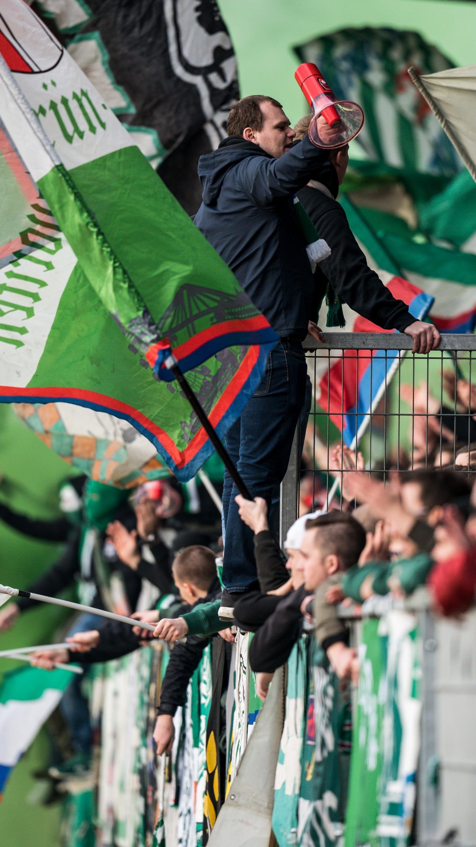 Rapid hätte in der entscheidenden Phase wohl durchgehend vor mehr als 20.000 Fans gespielt.
