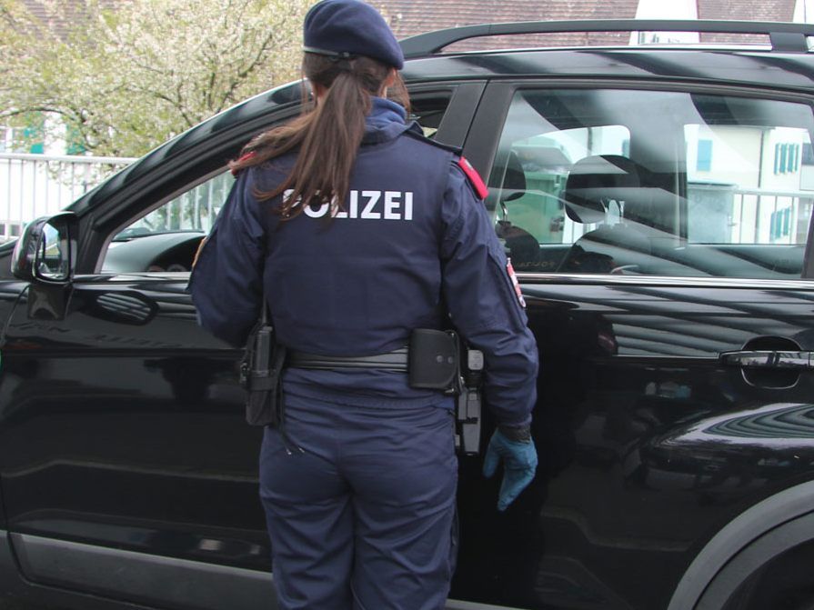Grenzkontrolle in Lustenau im März 2020. Grenzkontrolle in Lustenau im März 2020.