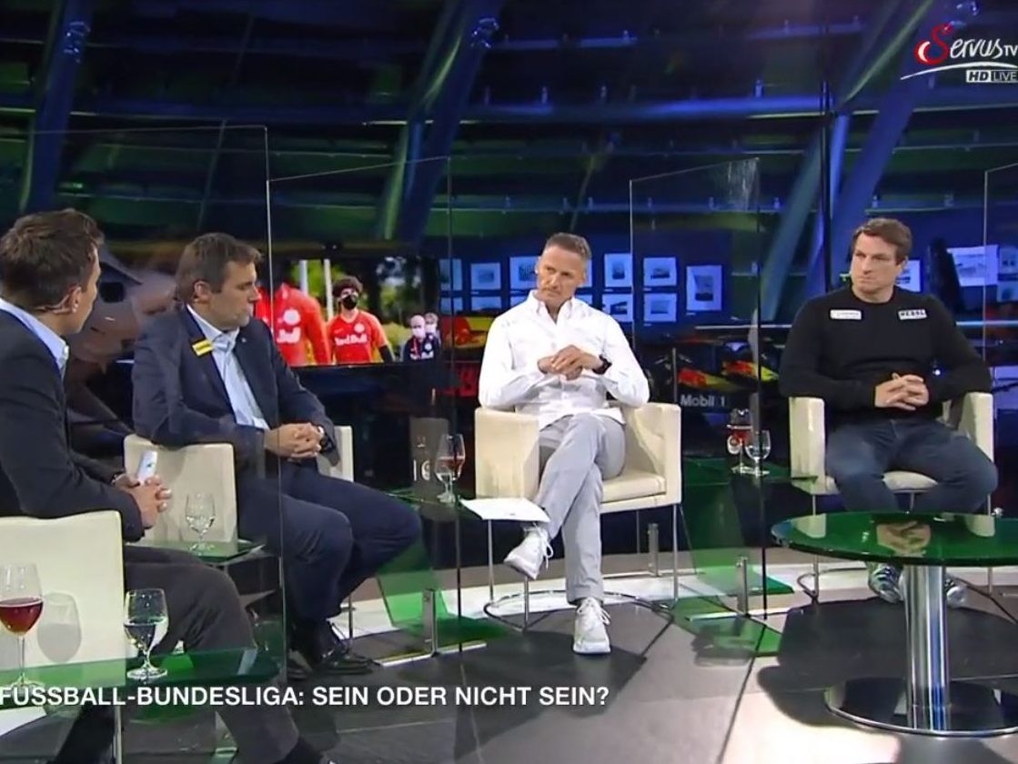 Im Hangar-7 mit unter Sicherheitsabstand und hinter Schutzscheiben über die Zukunft der Bundesliga diskutiert. Im Hangar-7 mit unter Sicherheitsabstand und hinter Schutzscheiben über die Zukunft der Bundesliga diskutiert.