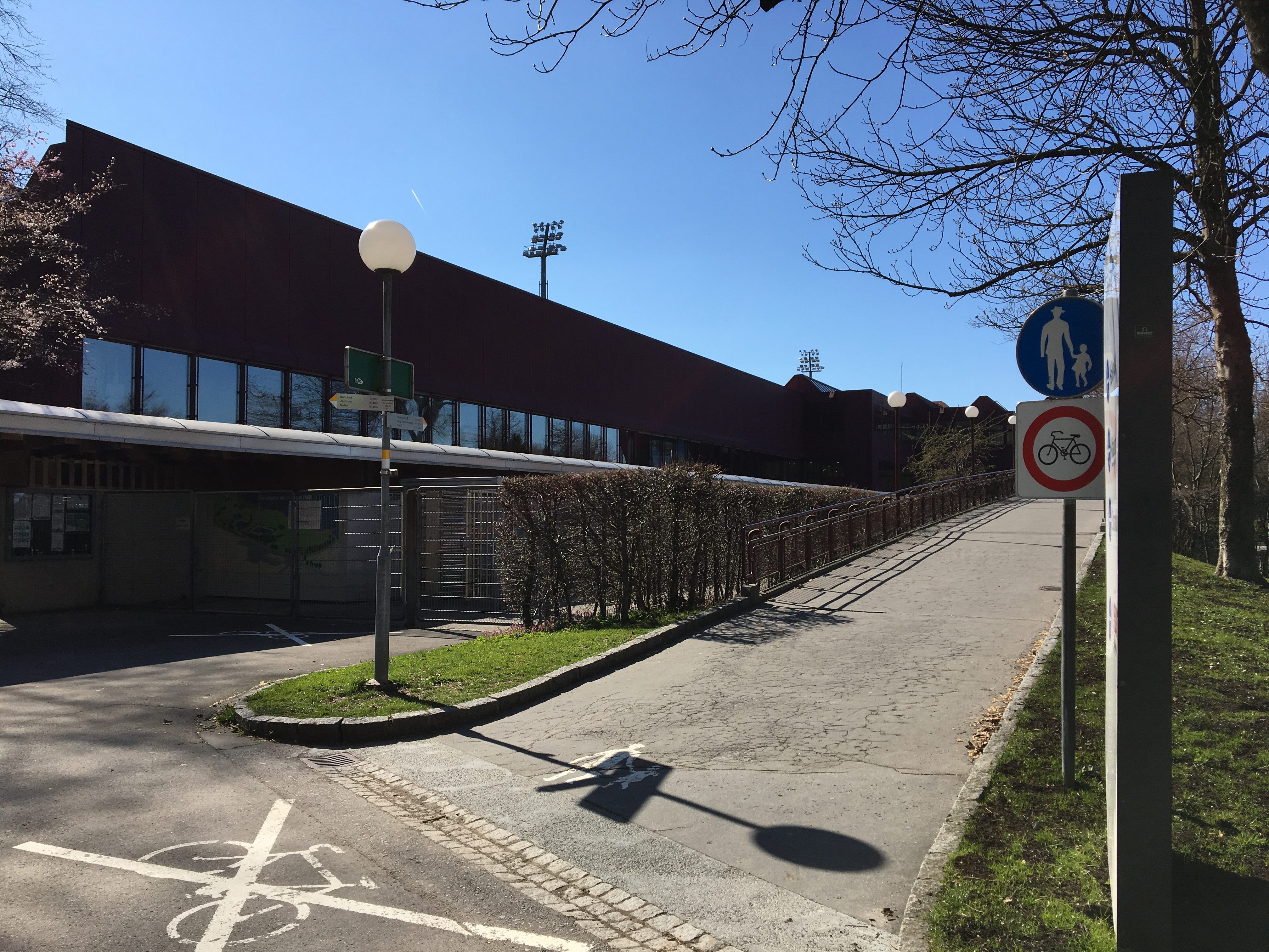 Das Hallenbad in Bregenz weicht bald einem Neubau.