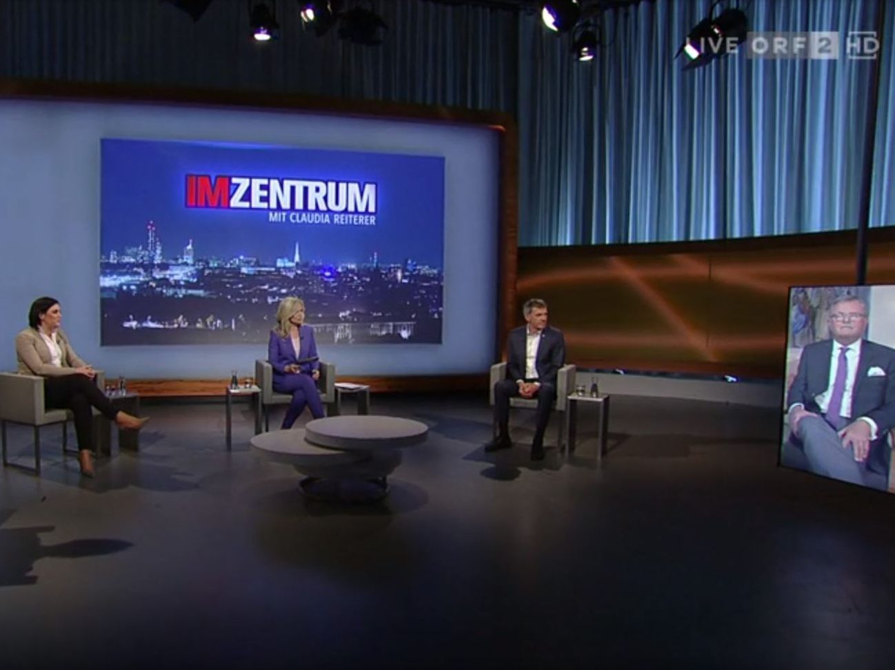 "Im Zentrum" mit Claudia Reiterer - Urlaub in Zeiten von Corona. "Im Zentrum" mit Claudia Reiterer - Urlaub in Zeiten von Corona.
