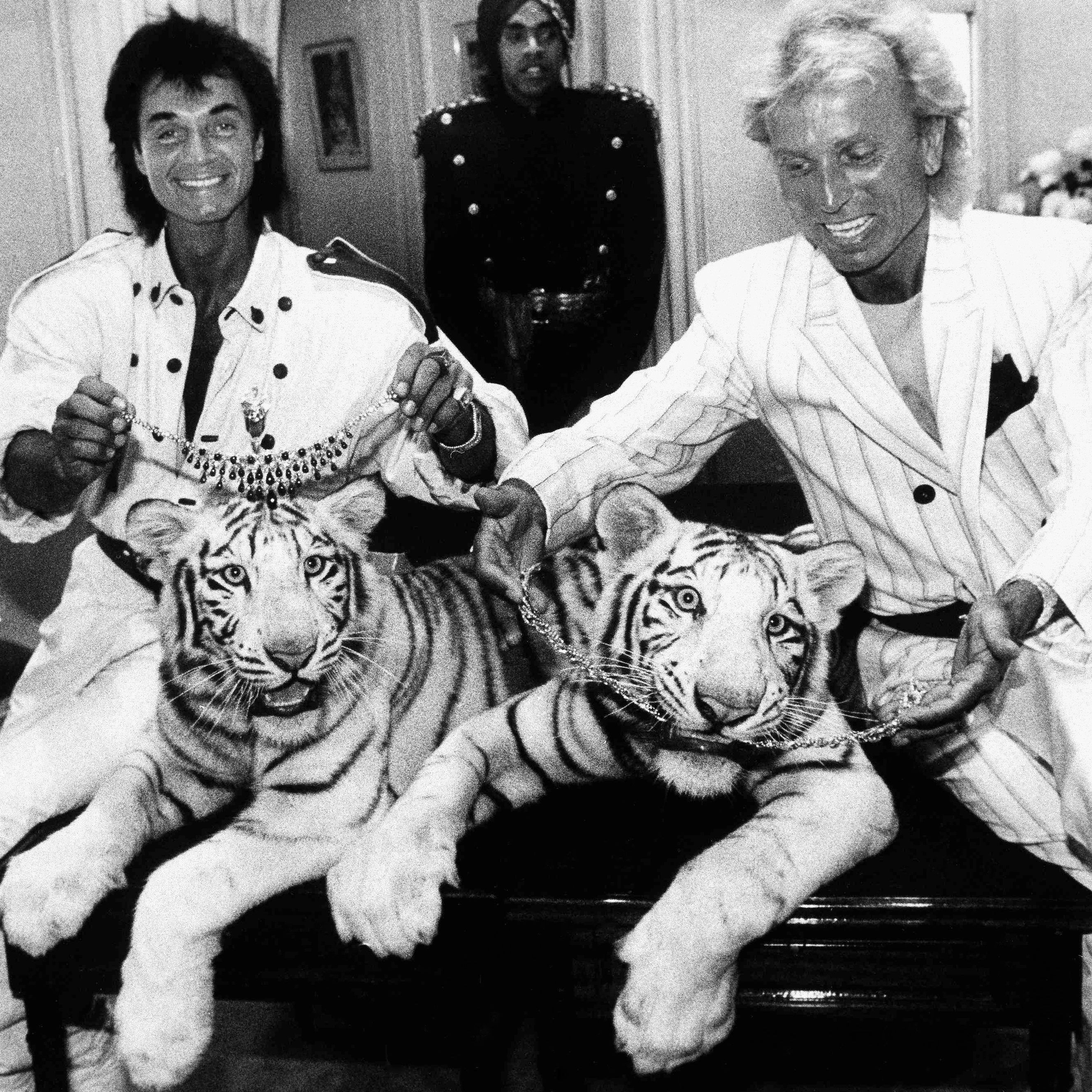 Siegfried und Roy am Höhepunkt ihrer Karriere in Las Vegas im Jahr 1987