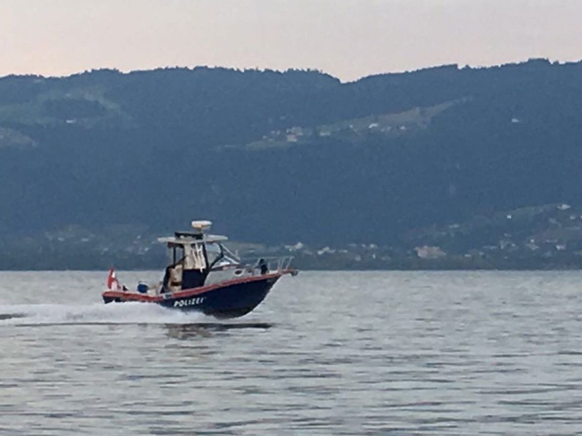 Eine große Suchaktion mit insgesamt neun Einsatzbooten aus Deutschland und Österreich wurde organisiert (Symbolbild)