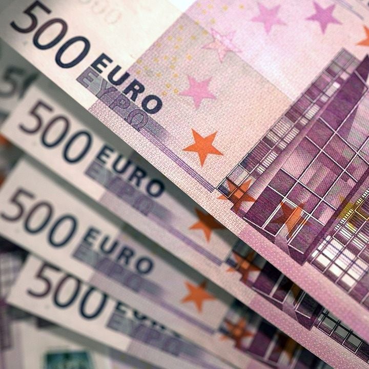 Jede Person mit Hauptwohnsitz in Österreich soll 500 Euro erhalten, so der Vorschlag.