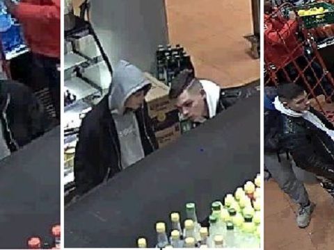 Die Polizei fahndet nach einem Raub nach diesen Unbekannten.